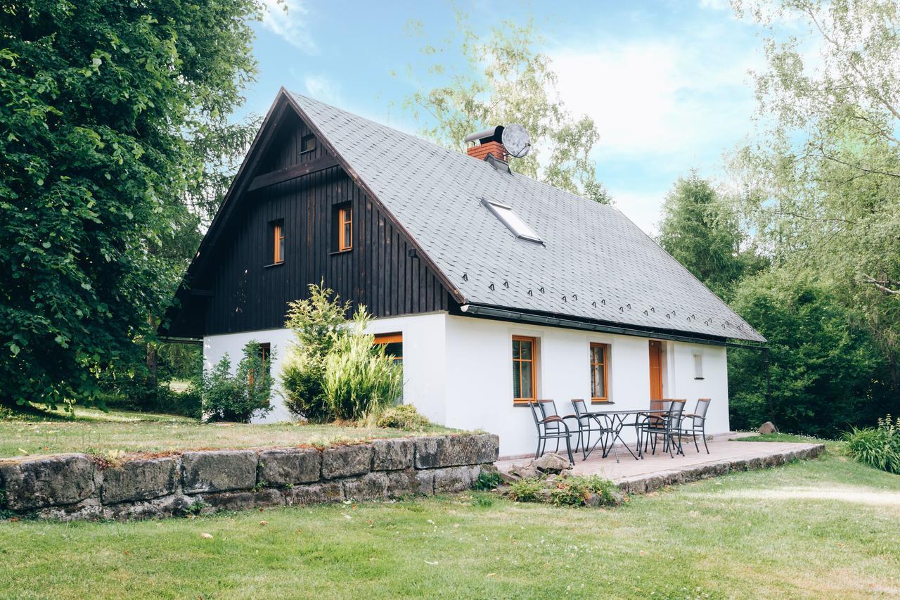 马利维尔度假酒店 Jablonné v Podještědí 外观 照片